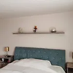 Tó *